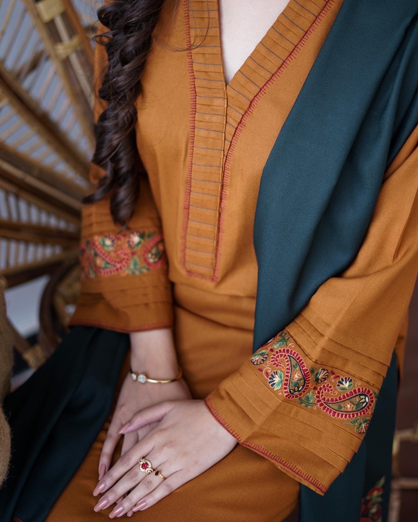 CARAMEL WINTER 2026 EMBROIDERED DHANAK 3PC WITH EMBROIDERED DHANAK SHAWL