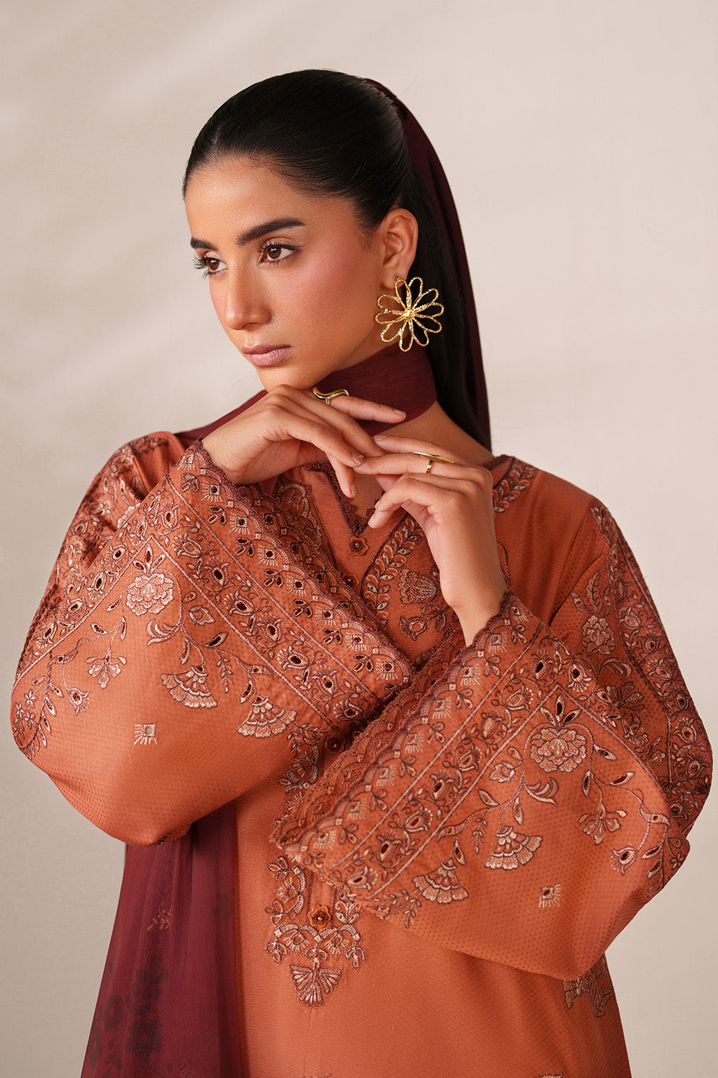 RUSTY WINTER 2026 EMBROIDERED DHANAK 3PC WITH PASHIMINA SHAWL