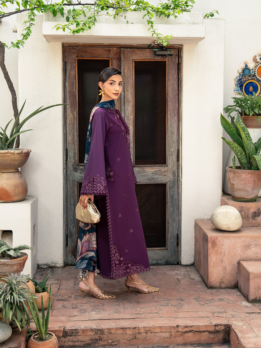 AREEZA WINTER 2026 EMBROIDERED DHANAK 3PC WITH PASHMINA WOOL SHAWL