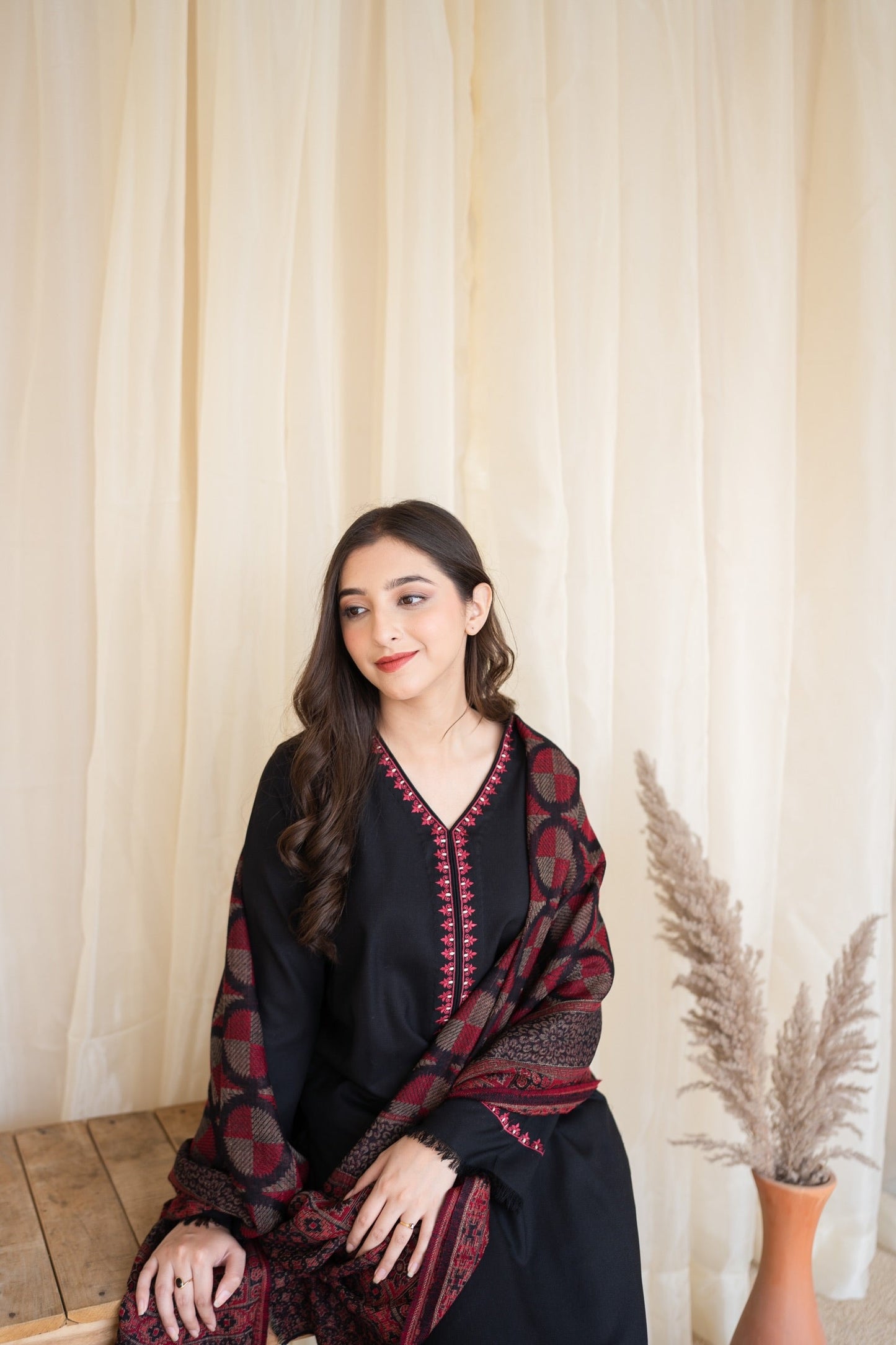AARZO WINTER 2026 EMBROIDERED DHANAK 3PC WITH PRINTED PASHMINA SHAWL