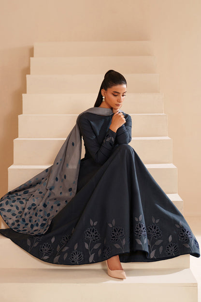 IZNIK WINTER 2026 EMBROIDERED UNSTICHED DHANAK 3PC WITH PASHMINA SHAWL