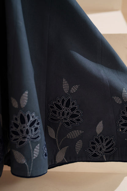 IZNIK WINTER 2026 EMBROIDERED UNSTICHED DHANAK 3PC WITH PASHMINA SHAWL