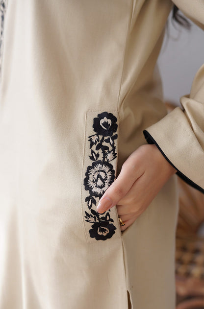 CASHEW'NUT WINTER 2026 EMBROIDERED DHANAK 3PC WITH PASHMINA SHAWL
