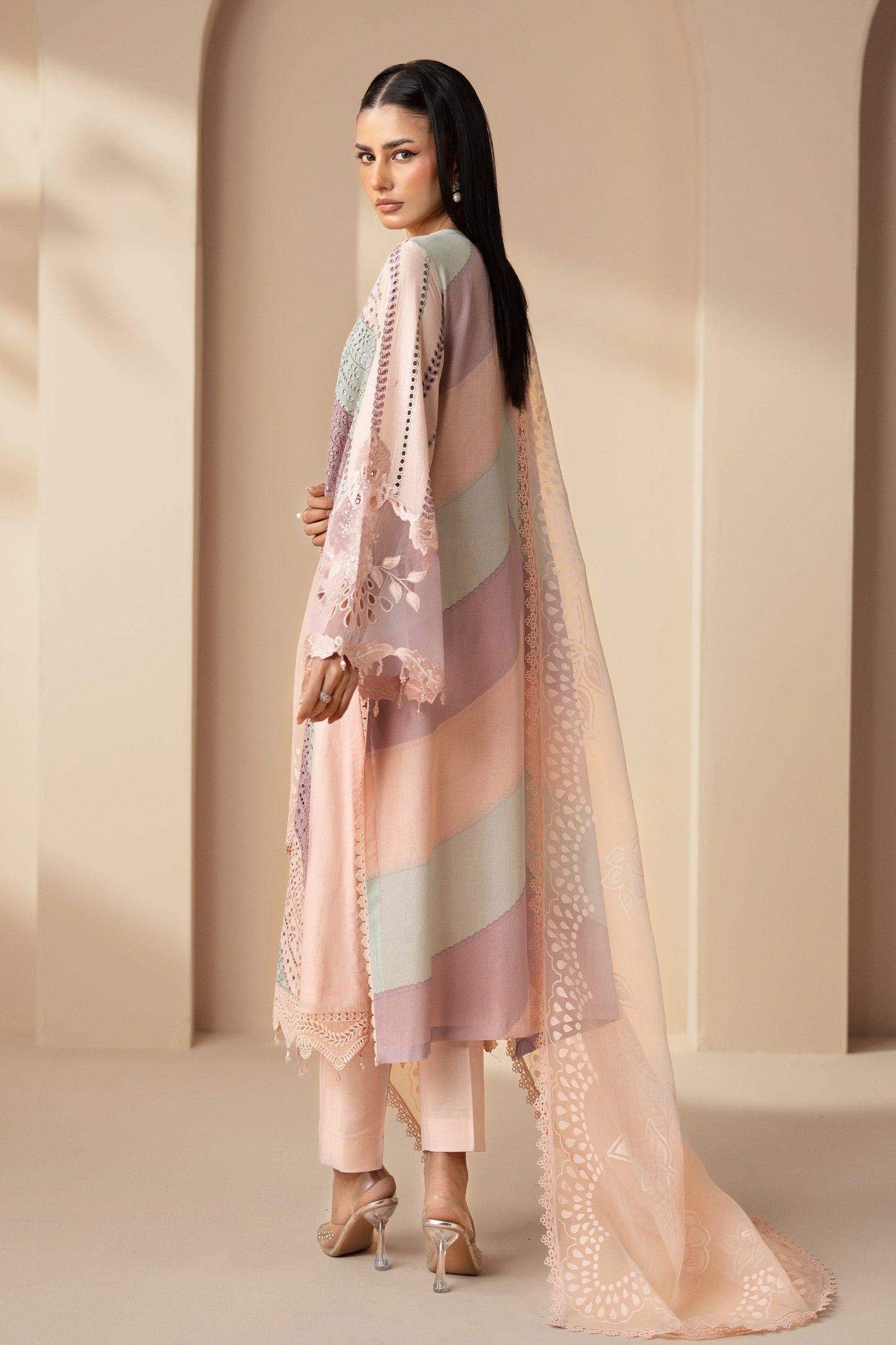 MARIA.B LUXURY CHIKEN KARI EMBROIDERED LAWN WITH PRINTED CHIFFON DUPPATA UNSTICHED 3PC
