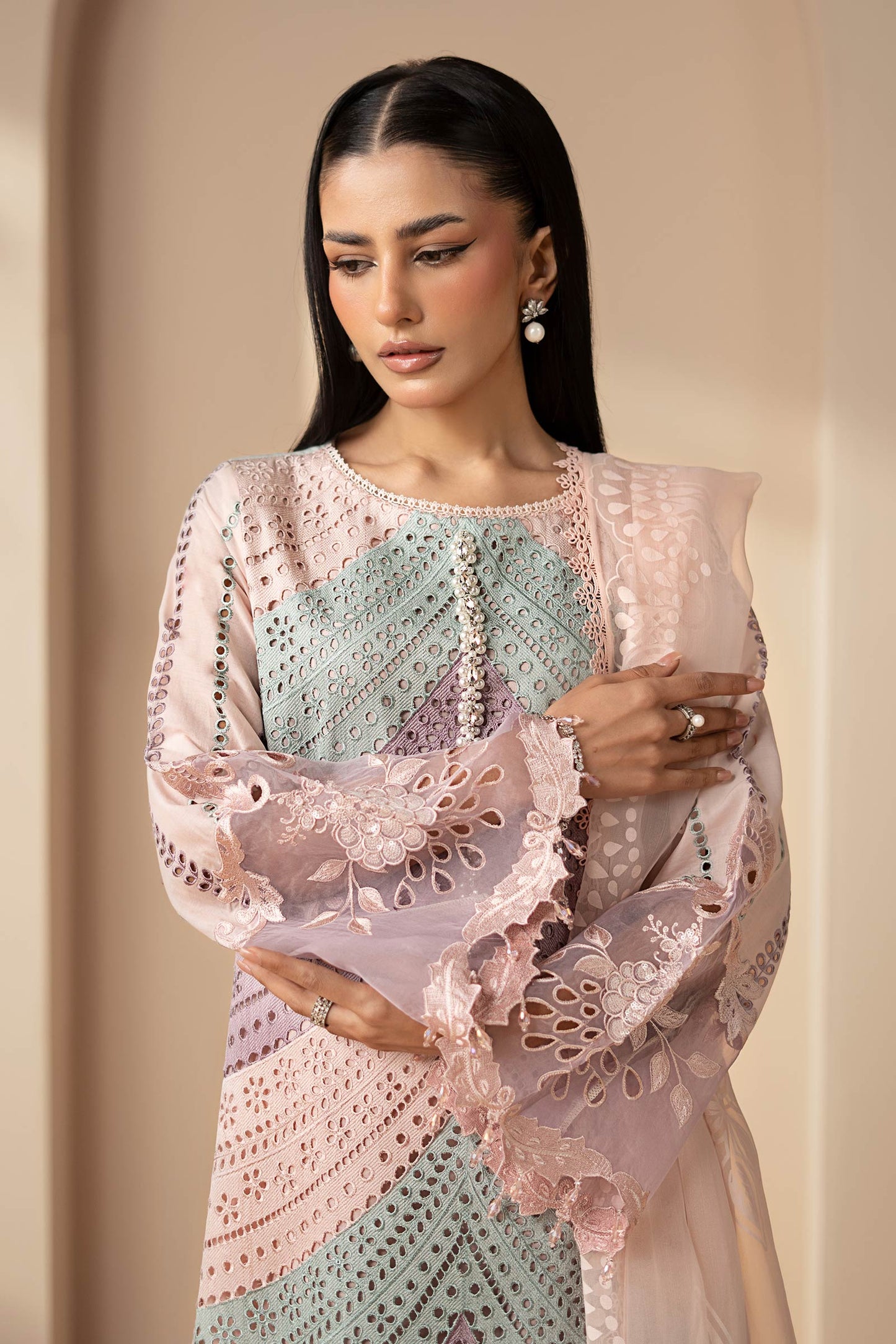 MARIA.B LUXURY CHIKEN KARI EMBROIDERED LAWN WITH PRINTED CHIFFON DUPPATA UNSTICHED 3PC