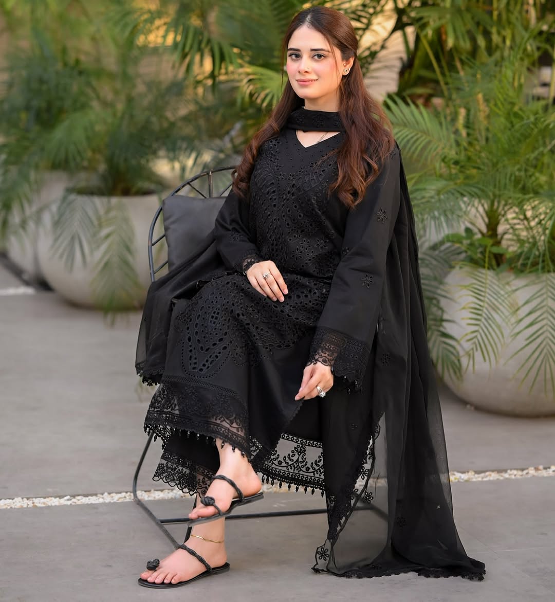 LIBAS SUMMER SPECIAL'S UNSTICHED CHIKEN KARI EMBROIDERED LAWN 3PC WITH CHIFFON DUPPATA