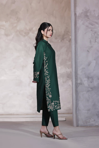 JULIA WINTER 2026 EMBROIDERED UNSTICHED DHANAK 3PC WITH DHANAK EMBROIDERED SHAWL