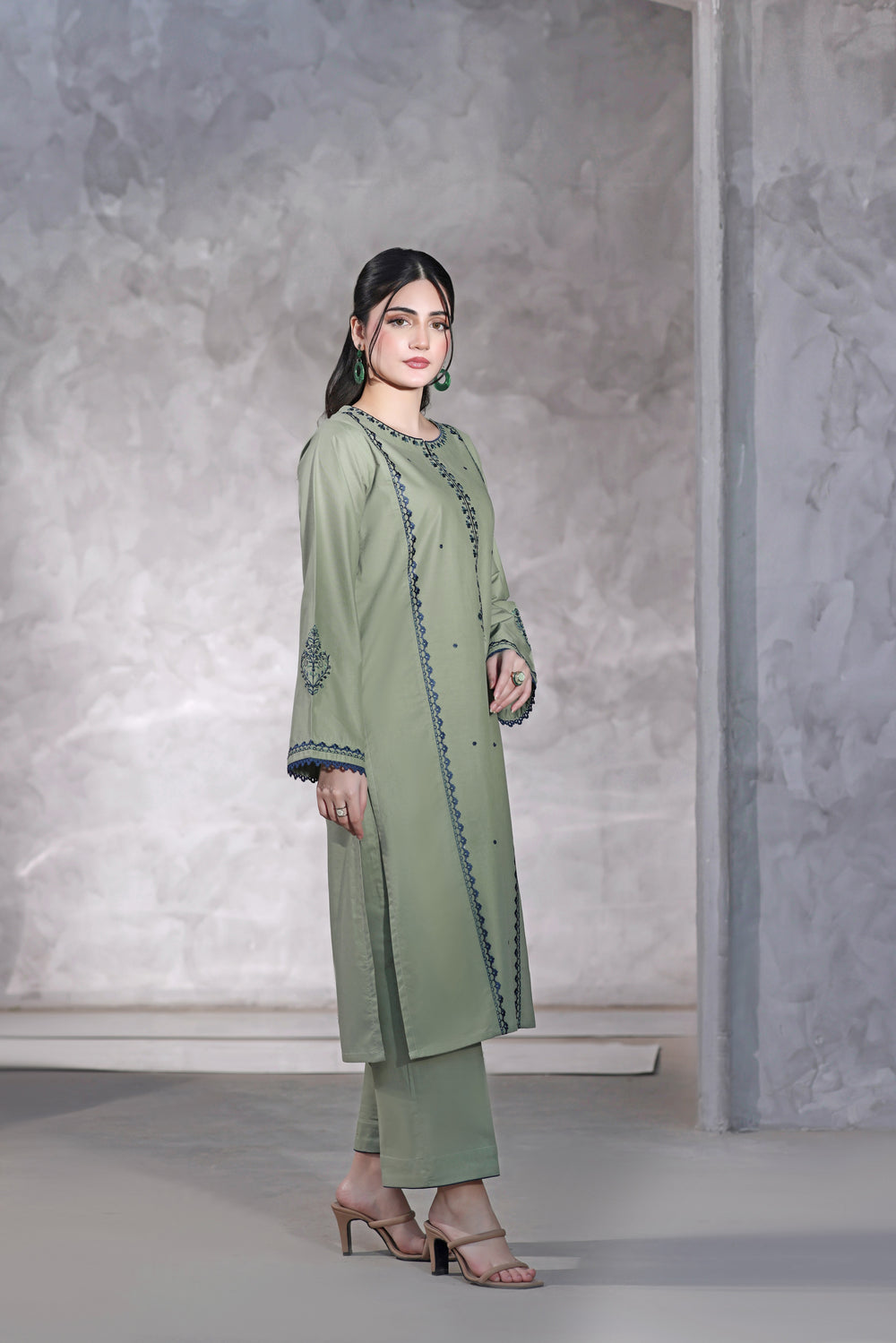 ZONIYA Summer Special's Unstiched Embroidered Lawn 3pc With Chiffon Duppata