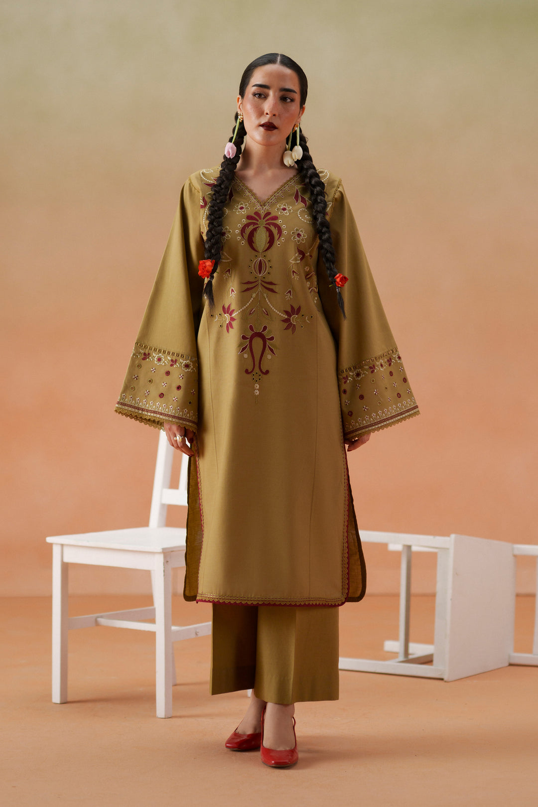 LONA WINTER 2026 EMBROIDERED DHANAK 3PC WITH PASHIMINA SHAWL