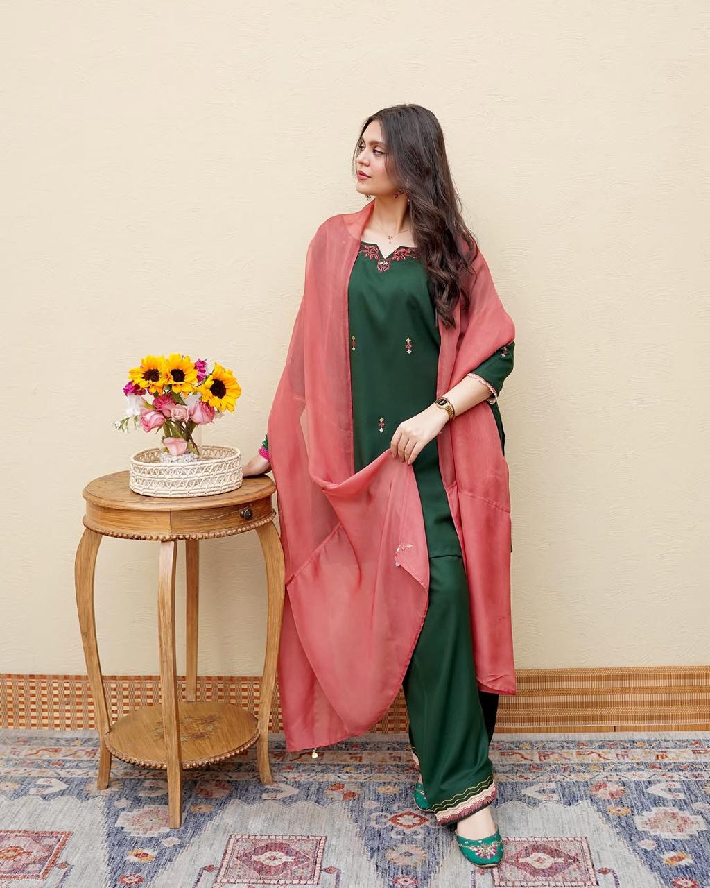 HASENA WINTER 2026 EMBROIDERED DHANAK 3PC WITH DHANAK SHAWL