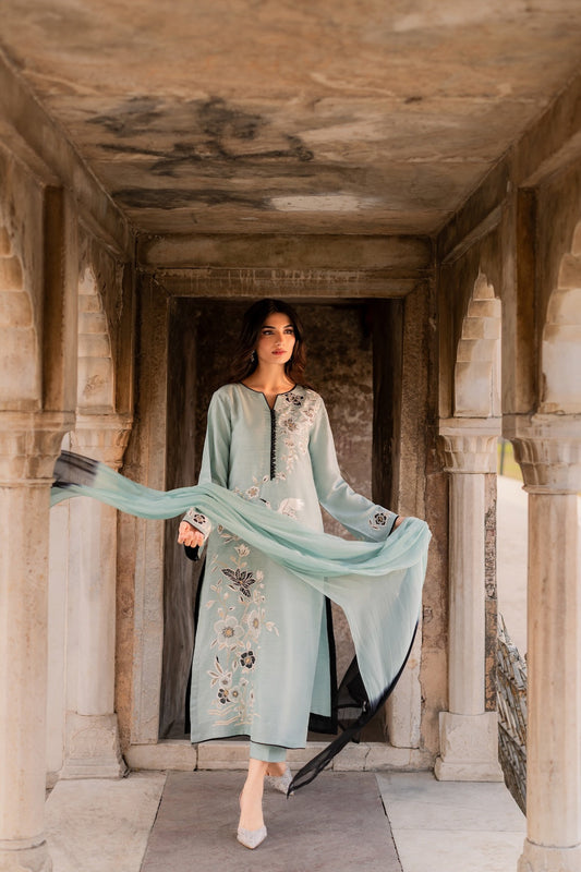 REWA WINTER 2026 EMBROIDERED DHANAK 3PC WITH DOUBLE TONE PASHMINA SHAWL