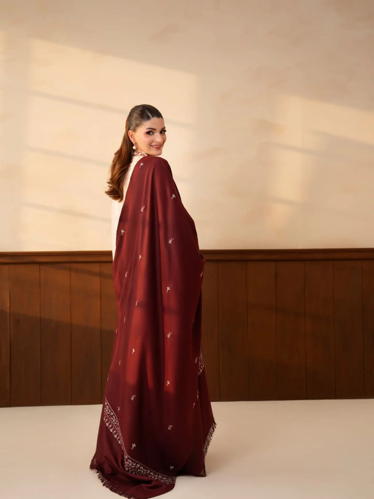 KOHRA WINTER 2026 EMBROIDERED DHANAK 3PC WITH EMBROIDERED DHANAK SHAWL