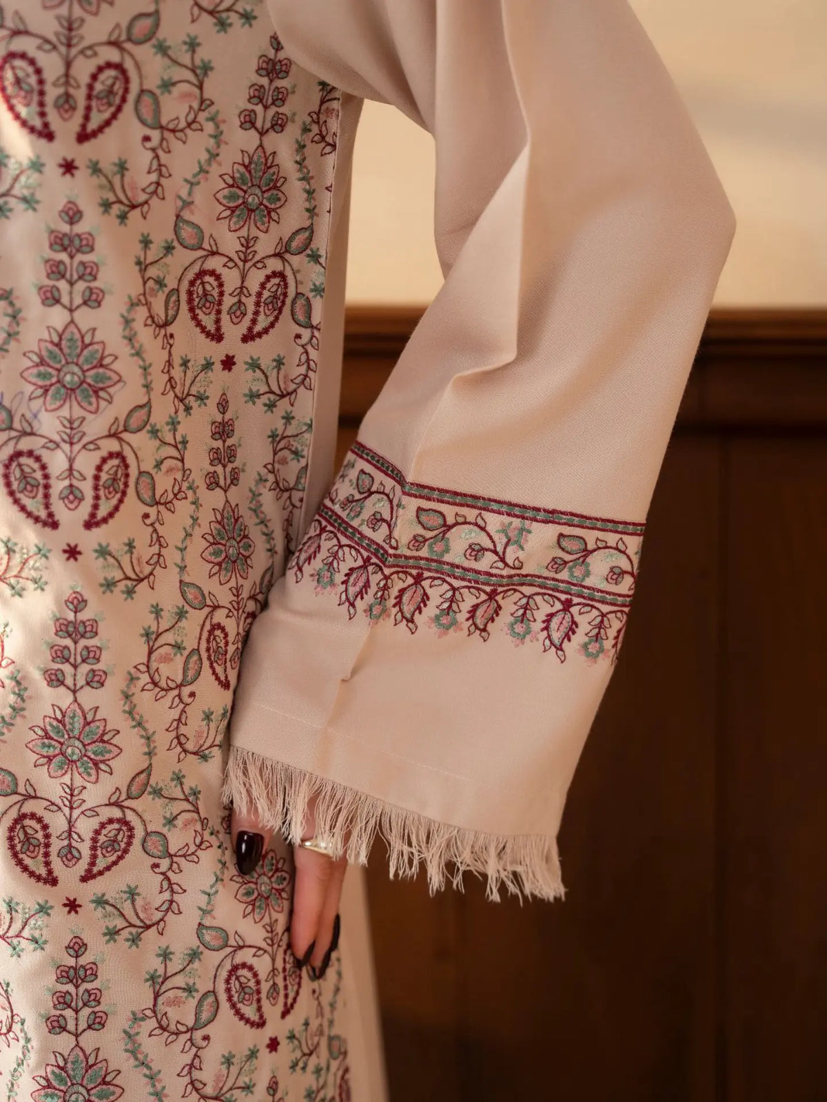 KOHRA WINTER 2026 EMBROIDERED DHANAK 3PC WITH EMBROIDERED DHANAK SHAWL
