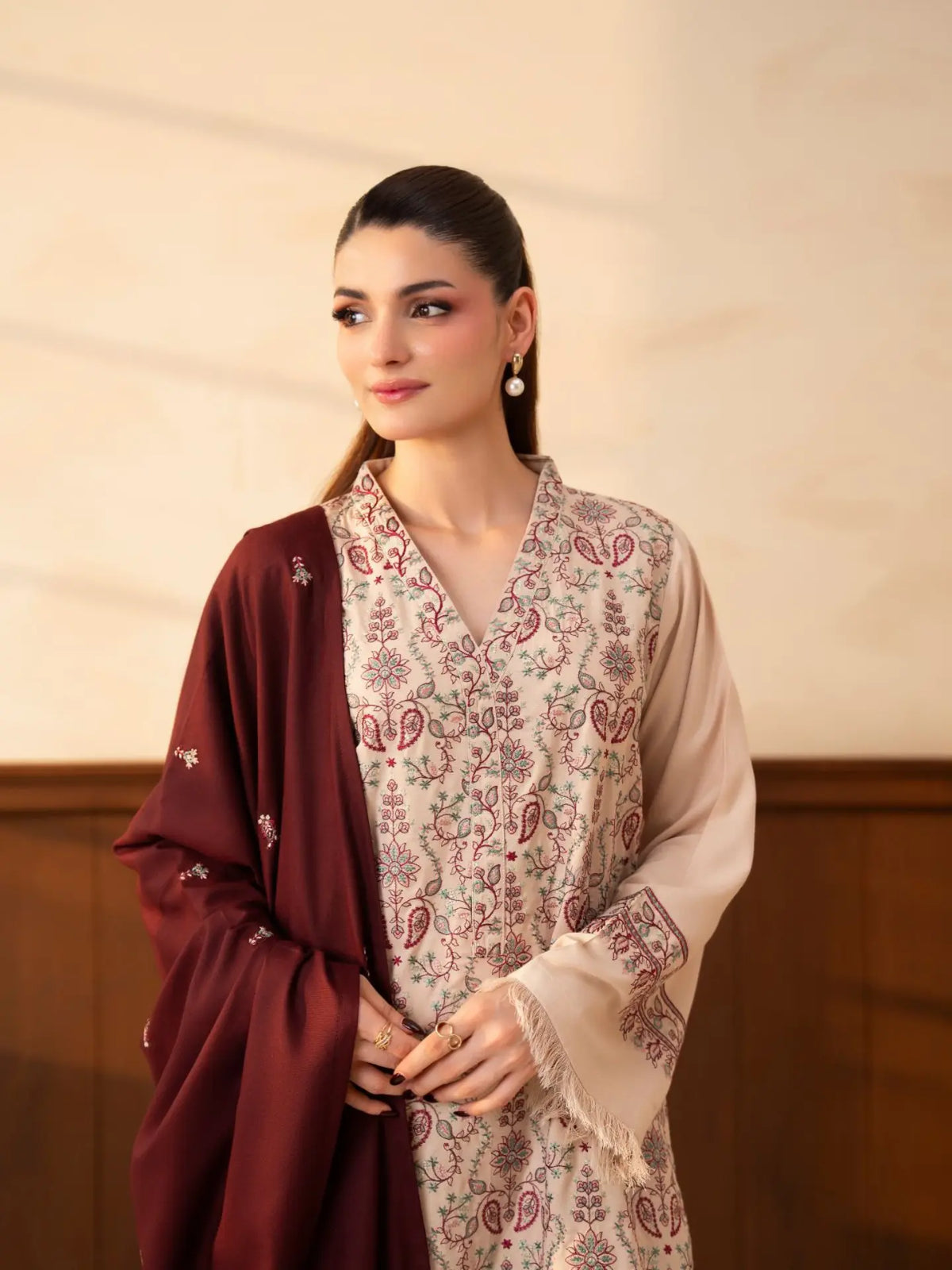 KOHRA WINTER 2026 EMBROIDERED DHANAK 3PC WITH EMBROIDERED DHANAK SHAWL