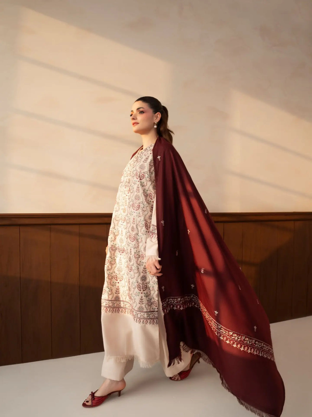 KOHRA WINTER 2026 EMBROIDERED DHANAK 3PC WITH EMBROIDERED DHANAK SHAWL