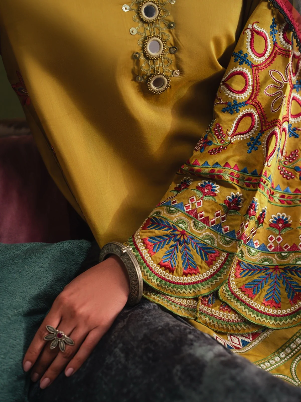ETHNIC WINTER 2026 EMBROIDERED DHANAK 3PC WITH COTRAI PRINT SHAWL